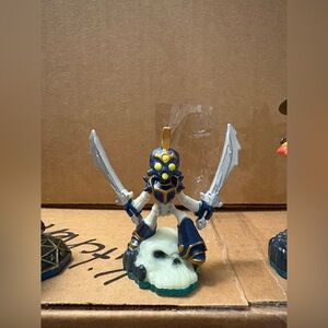 Twin Blade Chop Chop action figure from the Skylanders SWAP Force game series.